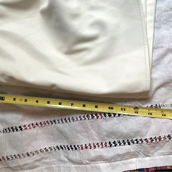 White Pleather Skort sz LRG - Picture 4 of 5